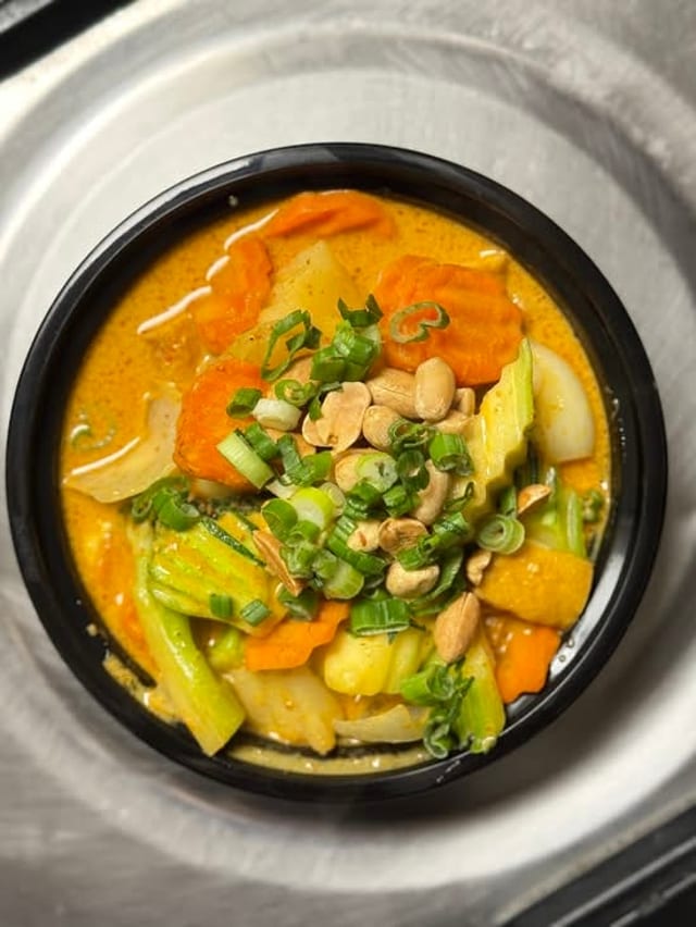 Mussaman Curry Vegetarian (D).