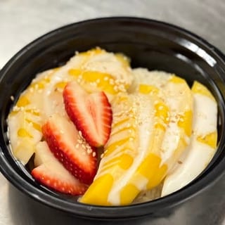 Mango Sticky Rice Withcoconut icecream